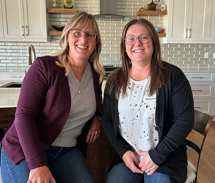 Lyndi Duffee and Jacci Migowski